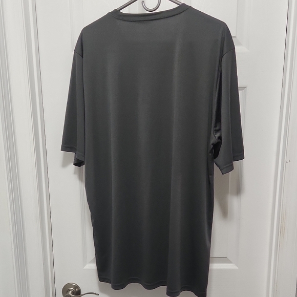 Men's Charcoal Activewear Tee - Picture 3 of 3